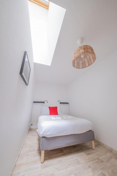 Ferienwohnung L'Ange Au Sourire Reims Exterior foto